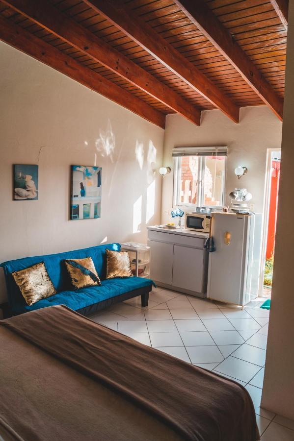 Courtesy Apartments Aruba Oranjestad Eksteriør bilde