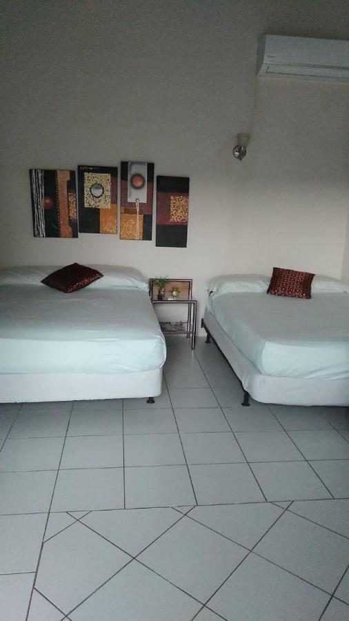 Courtesy Apartments Aruba Oranjestad Eksteriør bilde